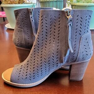 TOMS Women’s Majorca Peep Toe Heels – Size 8 – Gray Suede Open Toe Booties